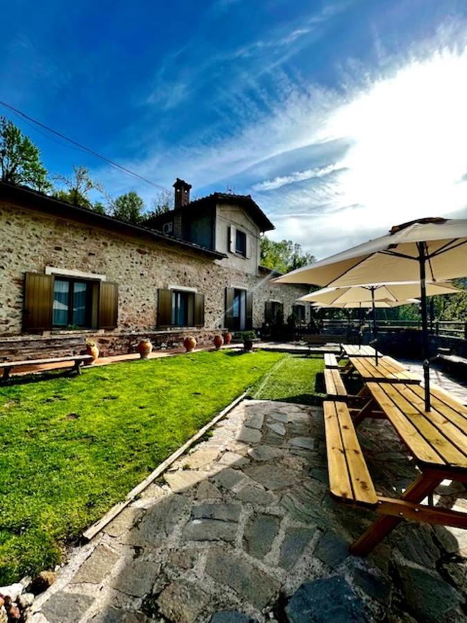 Spacious House In Ogassa With Terrace And Bbq Eksteriør billede