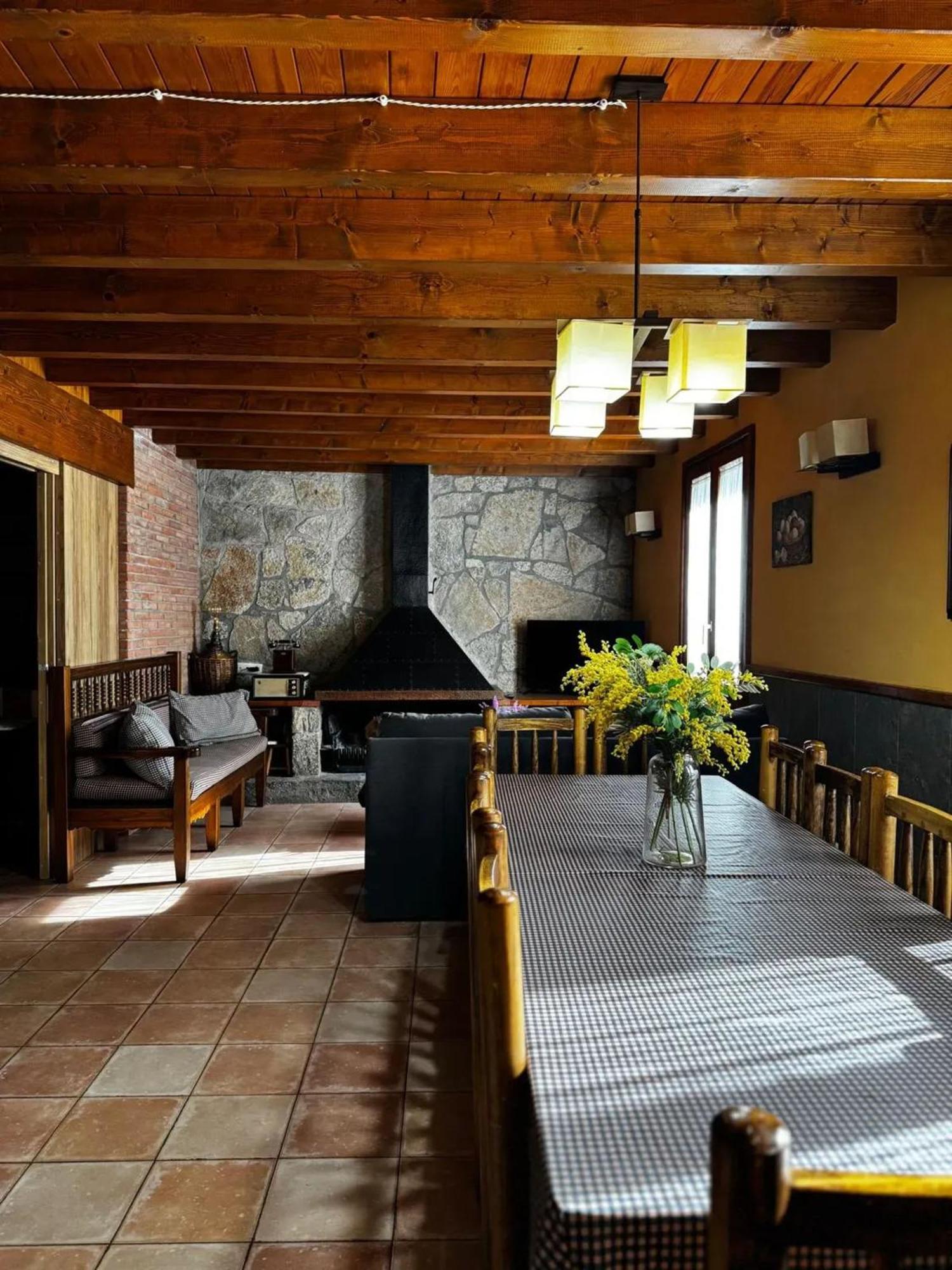 Spacious House In Ogassa With Terrace And Bbq Eksteriør billede