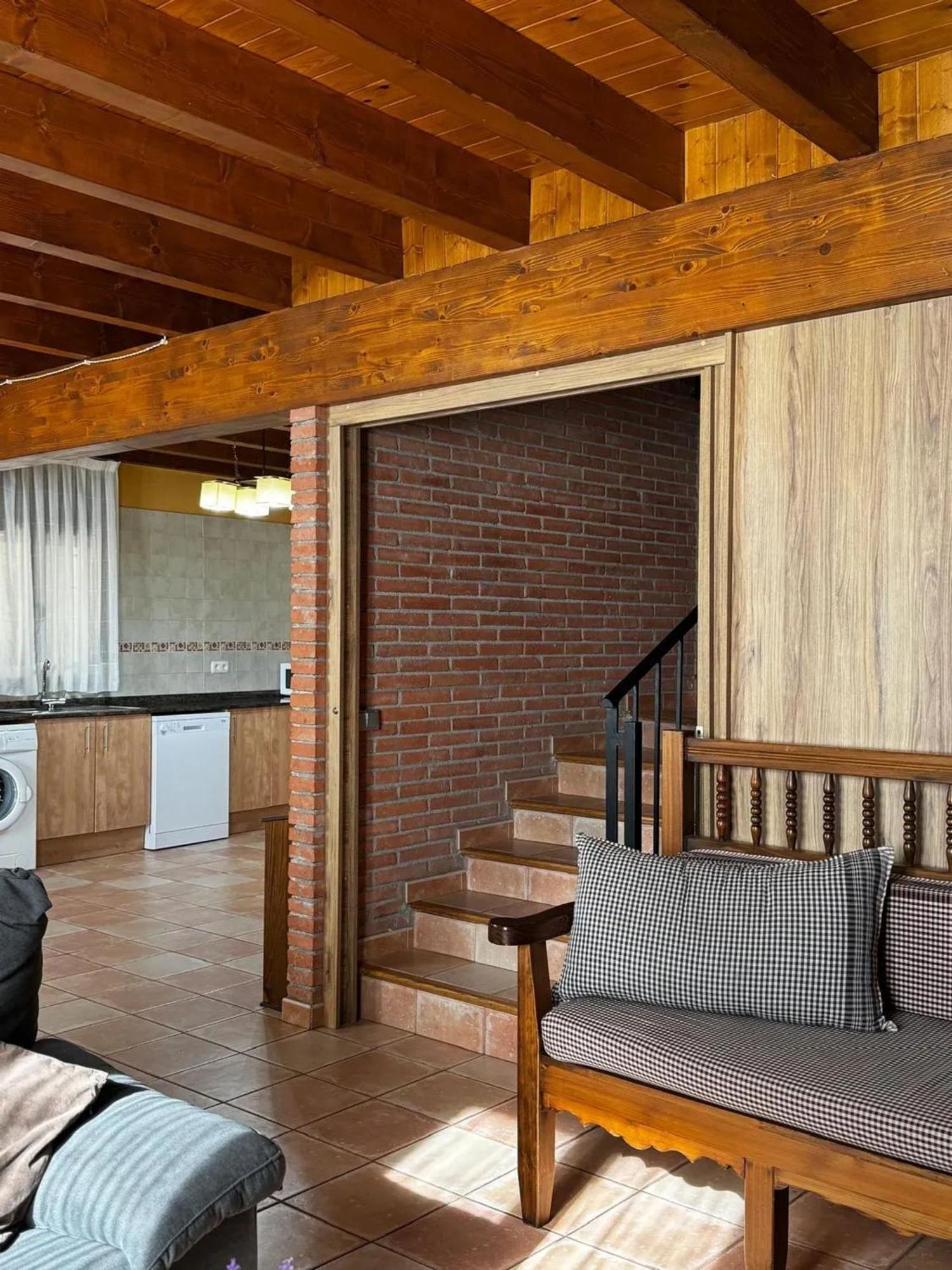 Spacious House In Ogassa With Terrace And Bbq Eksteriør billede